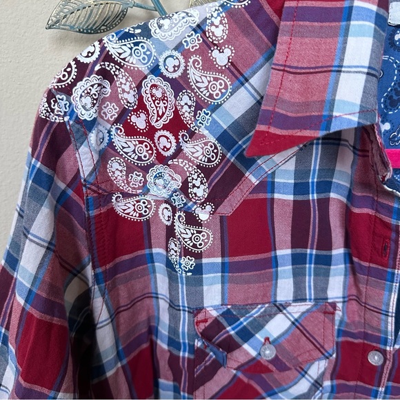 Disney Parks Red White Blue Plaid Long Sleeve Button Down Shirt Sz M EUC - Picture 2 of 6